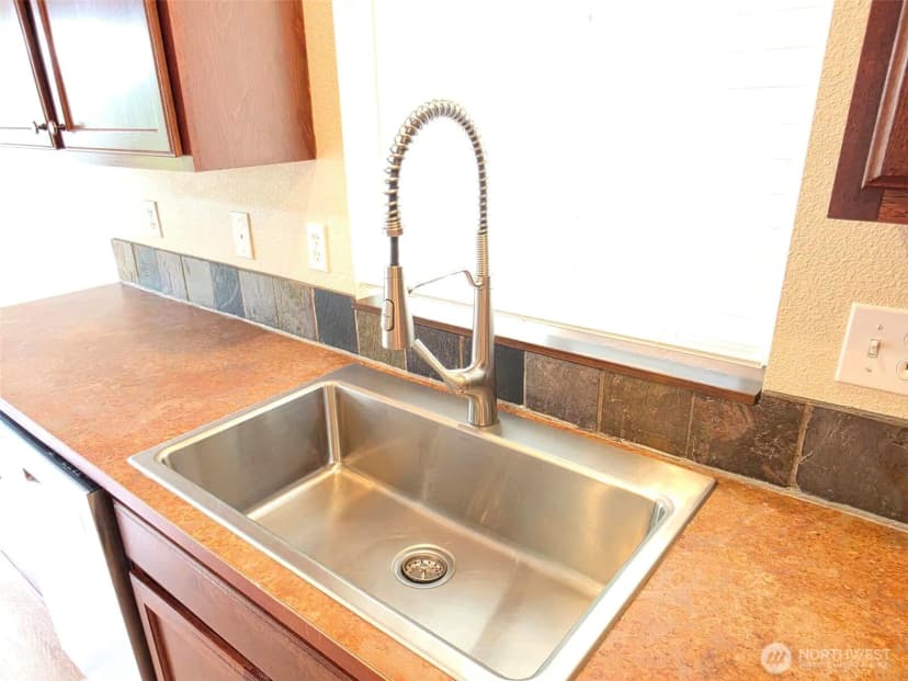 Property photo for 336 N Lafayette Avenue, Bremerton photo 11