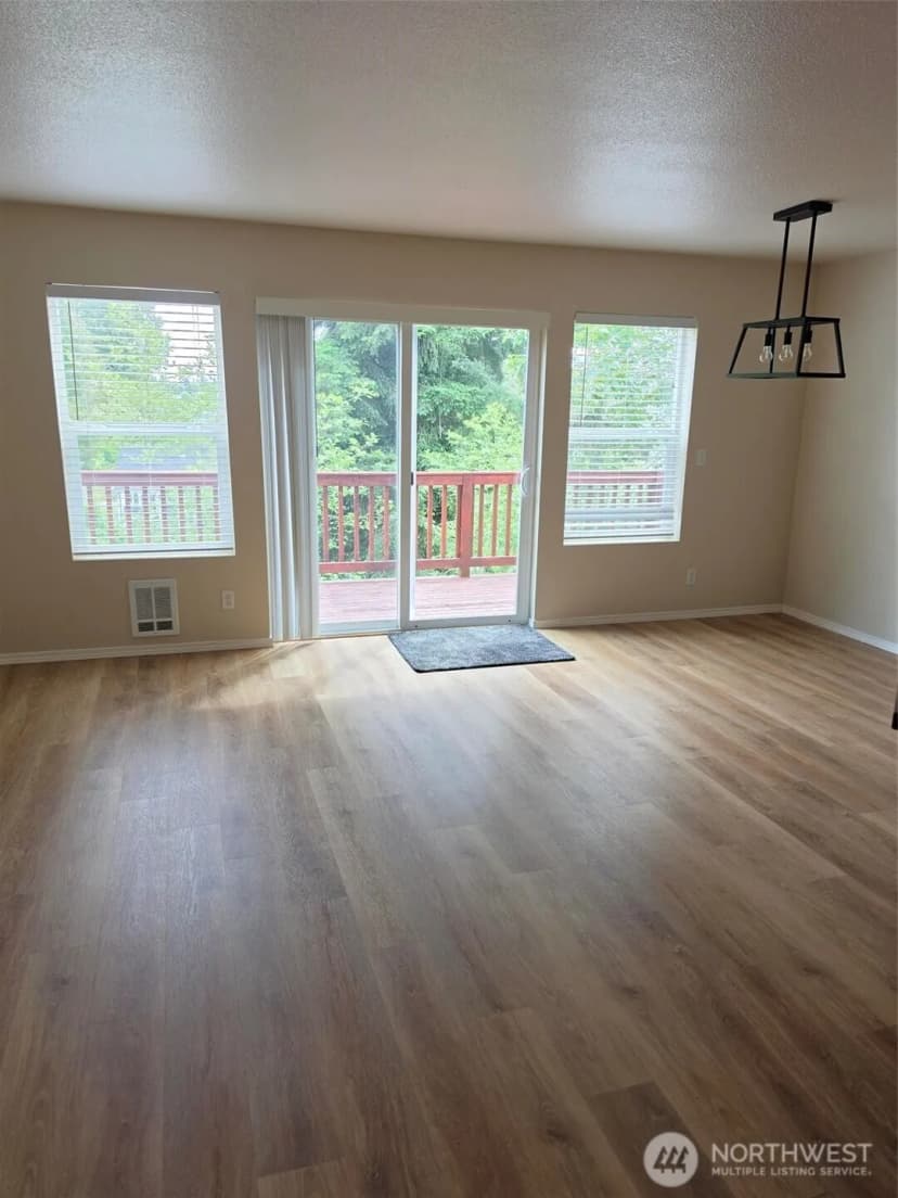 Property photo for 336 N Lafayette Avenue, Bremerton photo 7