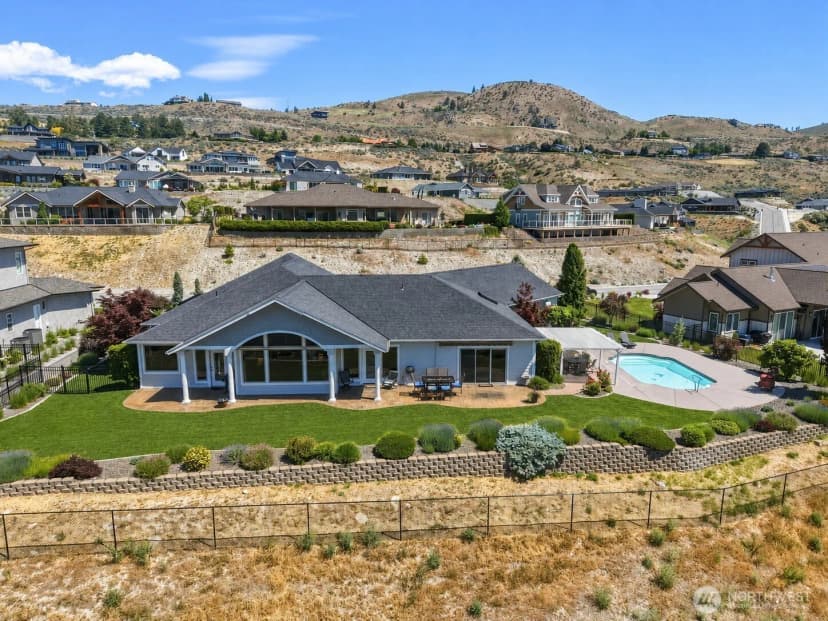 Property photo for 124 Waterview Drive, Chelan photo 3
