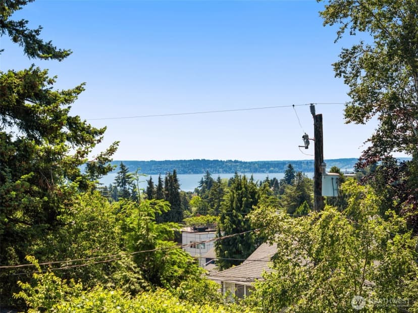 Property photo for 4117 45th Avenue Sw, Seattle photo 18