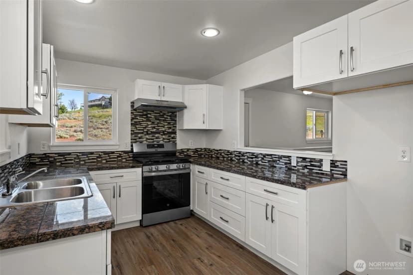 Property photo for 40831 Miles Creston Drive N, Davenport photo 10