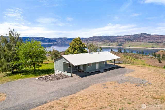 Property photo for 40831 Miles Creston Drive N, Davenport