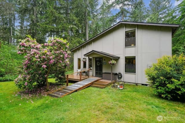 Property photo for 10606 Olympic Drive, Anderson Island photo 2