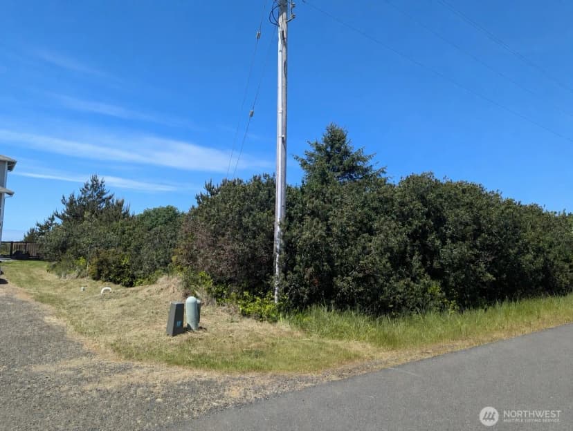 Property photo for 763 S Sand Dune Avenue Sw, Ocean Shores photo 3