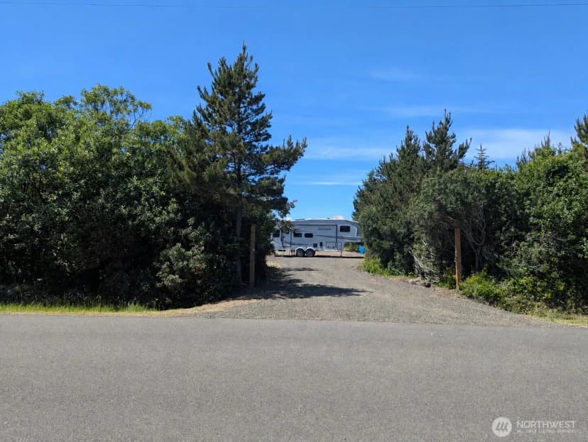 Property photo for 773 S Sand Dune Avenue Sw, Ocean Shores photo 2