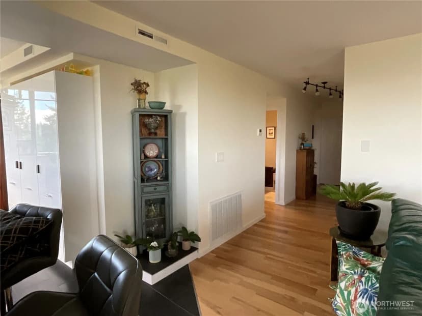 Property photo for 1910 Evergreen Park Drive Sw #1004, Olympia photo 11