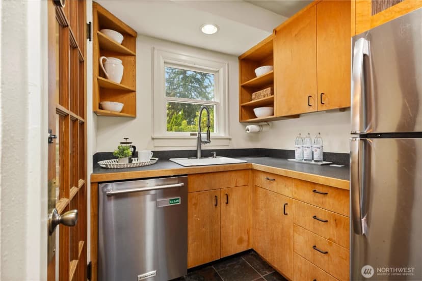 Property photo for 547 Ne 91st Street, Seattle photo 16
