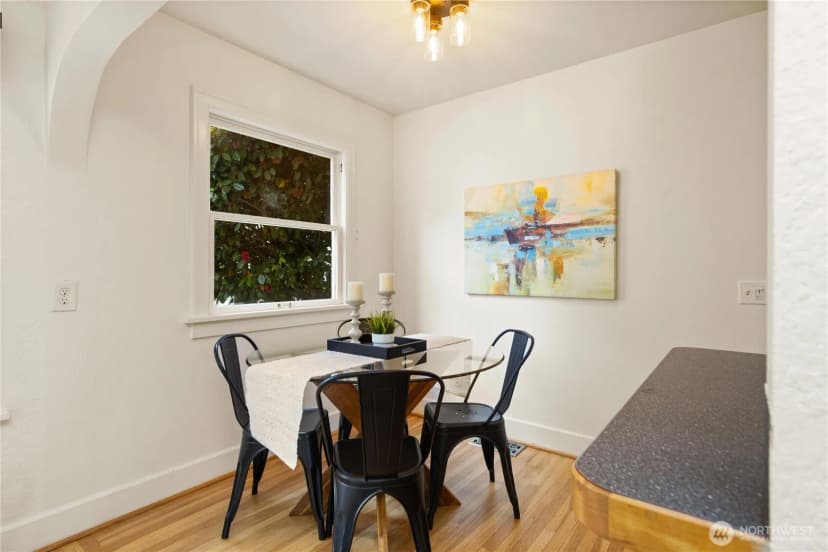 Property photo for 547 Ne 91st Street, Seattle photo 11