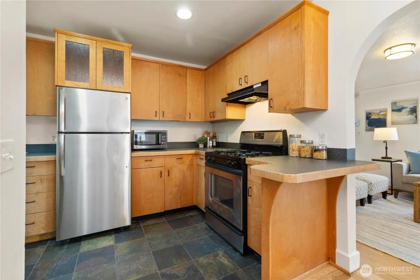 Property photo for 547 Ne 91st Street, Seattle photo 14