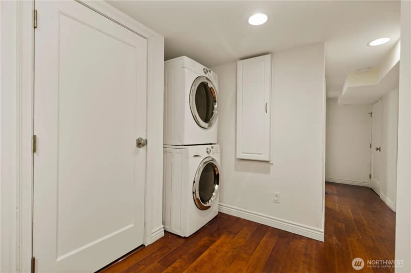 Property photo for 547 Ne 91st Street, Seattle photo 24
