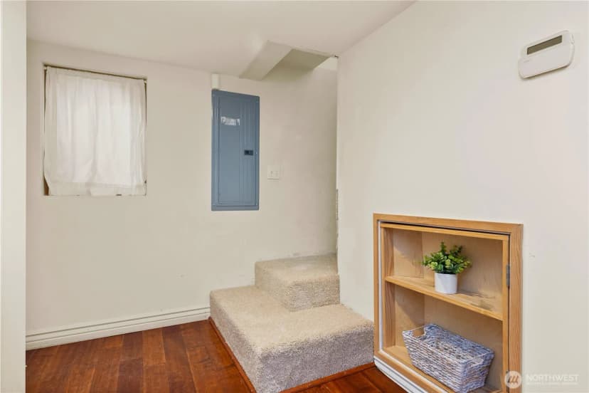 Property photo for 547 Ne 91st Street, Seattle photo 23