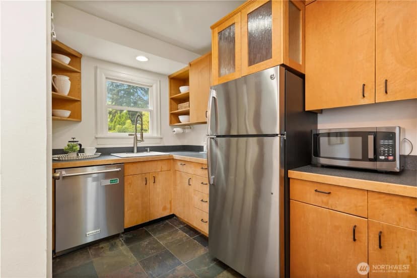 Property photo for 547 Ne 91st Street, Seattle photo 15