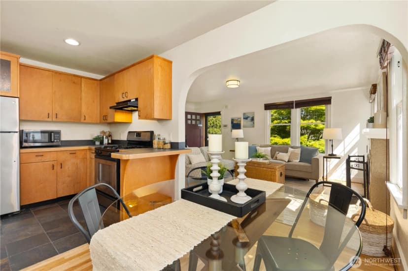 Property photo for 547 Ne 91st Street, Seattle photo 12