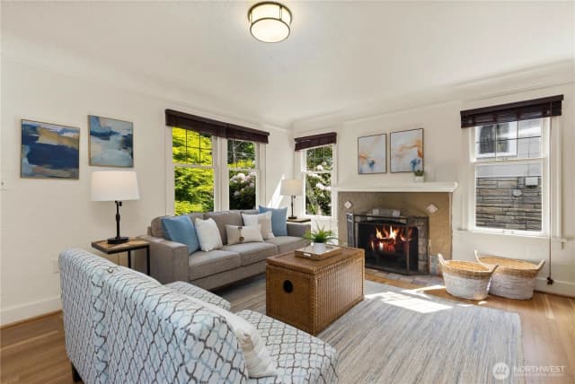 Property photo for 547 Ne 91st Street, Seattle photo 4