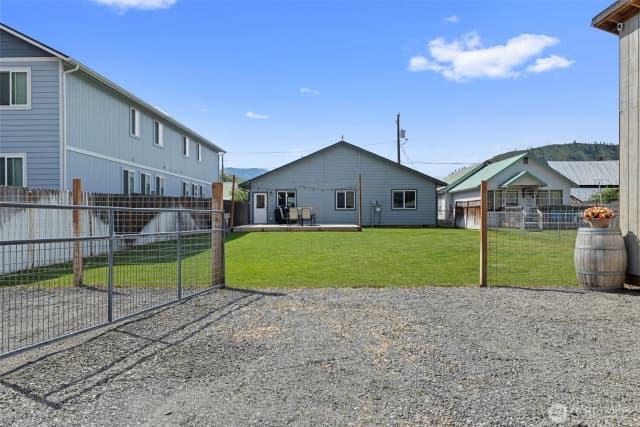 Property photo for 200 W Pleasant Avenue, Cashmere photo 2