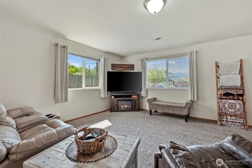 Property photo for 200 W Pleasant Avenue, Cashmere photo 7