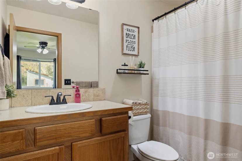 Property photo for 200 W Pleasant Avenue, Cashmere photo 18