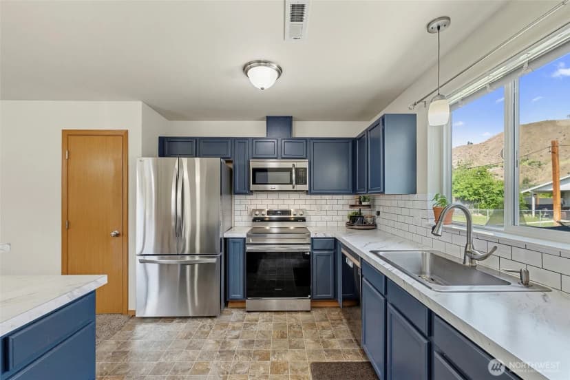 Property photo for 200 W Pleasant Avenue, Cashmere photo 3