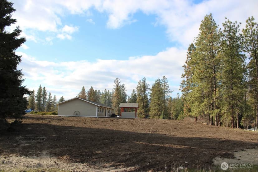 Property photo for 2 Oakes Drive, Tonasket photo 4