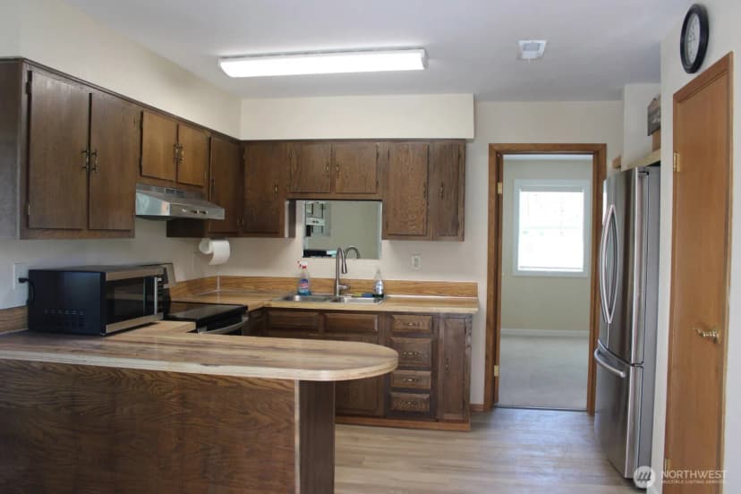 Property photo for 2 Oakes Drive, Tonasket photo 3