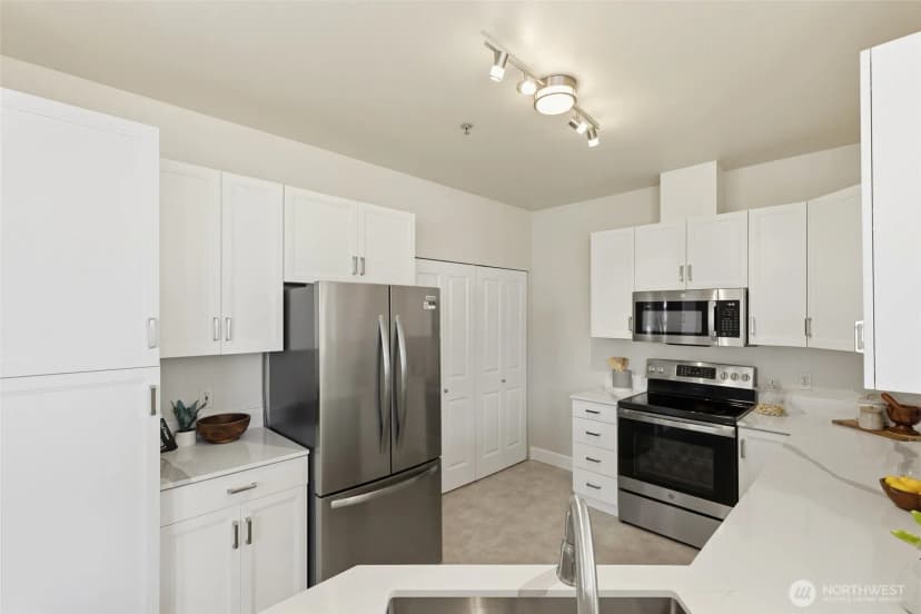 Property photo for 551 241st Lane Se, Sammamish photo 10