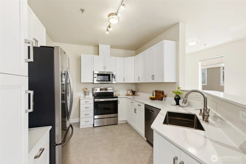Property photo for 551 241st Lane Se, Sammamish photo 8