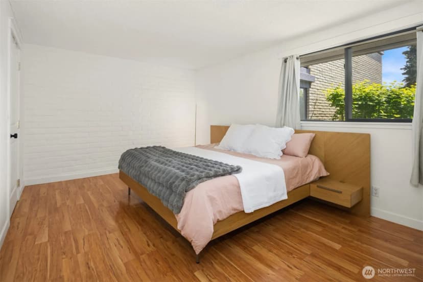 Property photo for 9909 Ne 1st #306, Bellevue photo 19