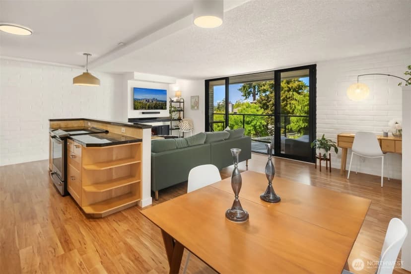 Property photo for 9909 Ne 1st #306, Bellevue photo 13