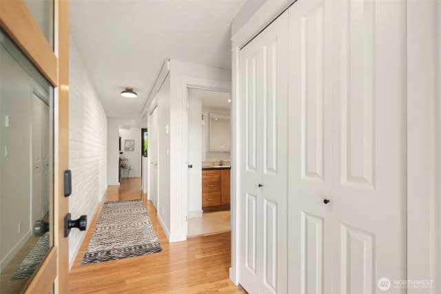 Property photo for 9909 Ne 1st #306, Bellevue photo 2