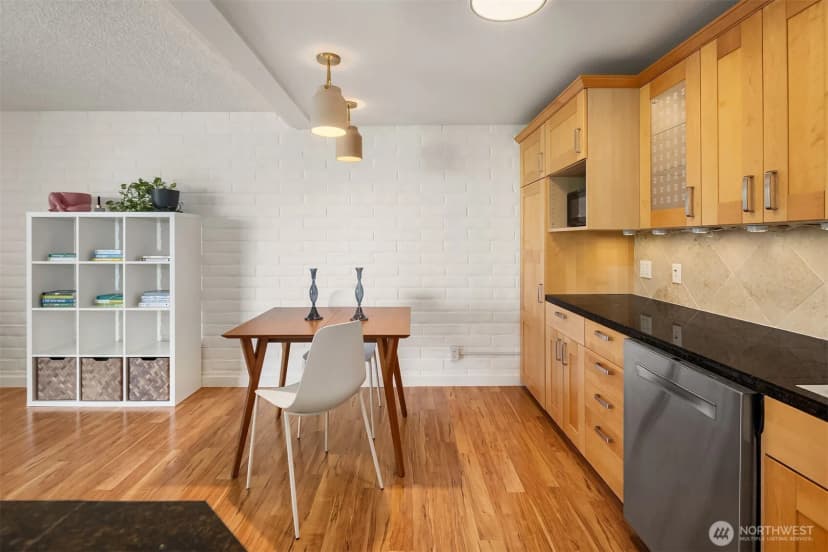Property photo for 9909 Ne 1st #306, Bellevue photo 12