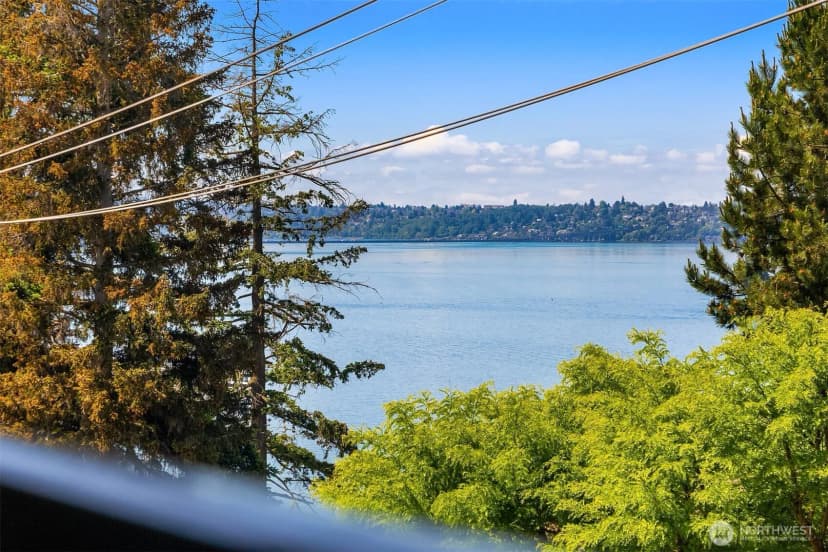 Property photo for 9909 Ne 1st #306, Bellevue photo 5