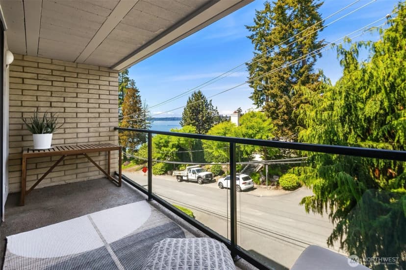 Property photo for 9909 Ne 1st #306, Bellevue photo 4