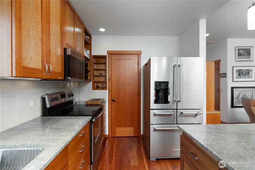 Property photo for 1114 10th St, Anacortes photo 15