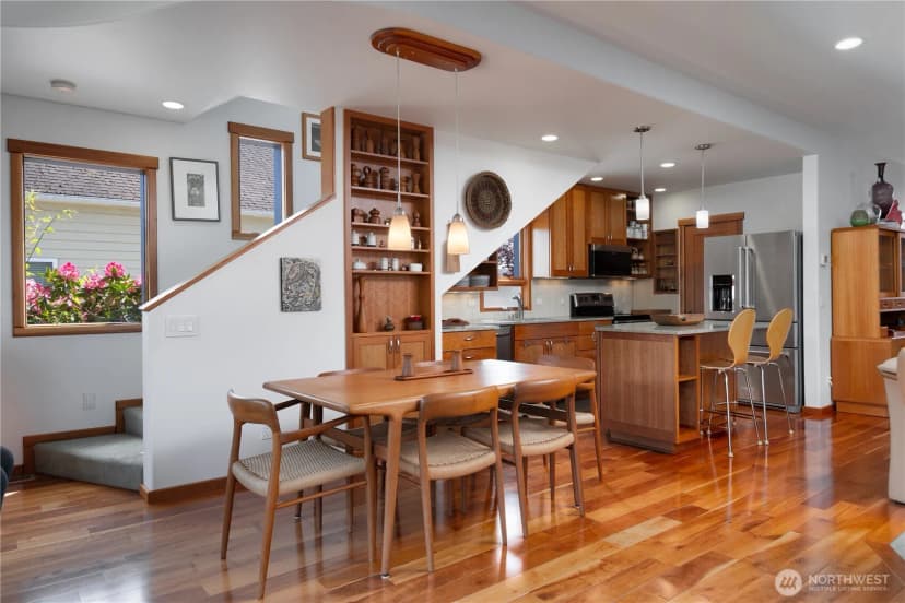 Property photo for 1114 10th St, Anacortes photo 17