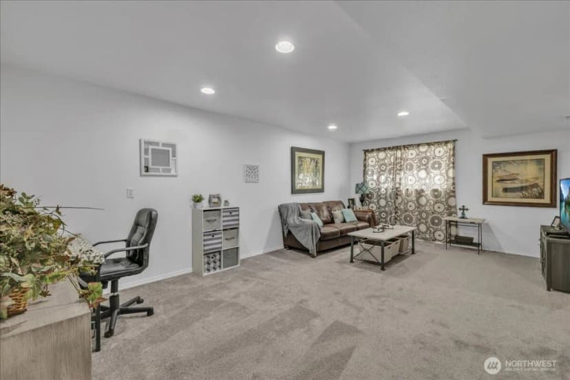 Property photo for 829 Maplewood Avenue, Kent photo 29