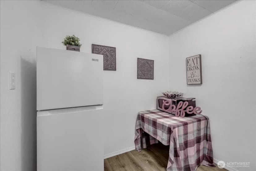 Property photo for 829 Maplewood Avenue, Kent photo 34