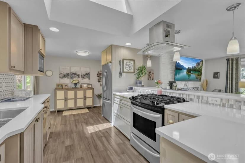 Property photo for 829 Maplewood Avenue, Kent photo 9