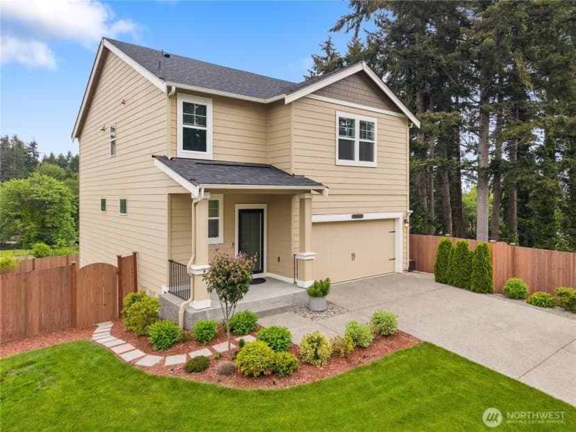 Property photo for 30003 19th Avenue S, Federal Way photo 2