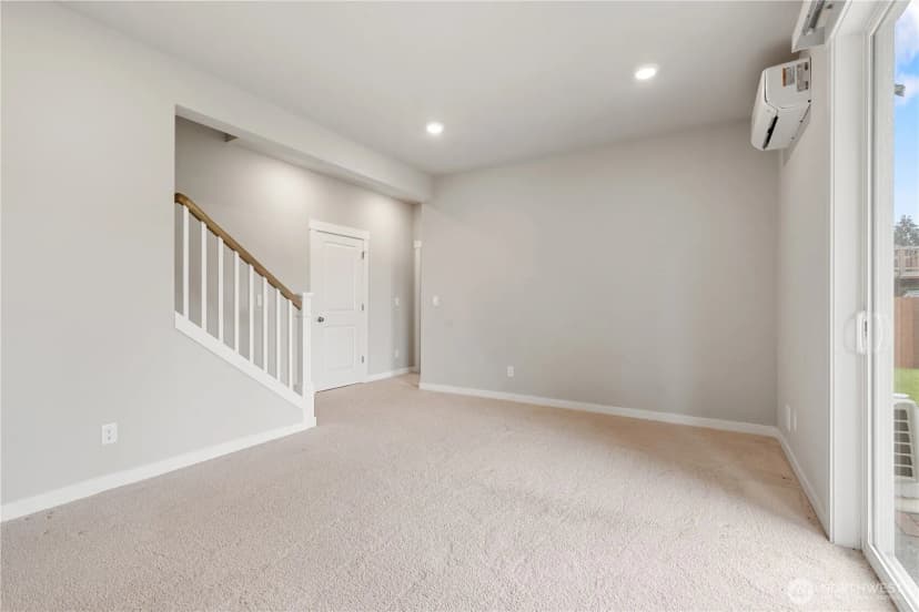 Property photo for 30003 19th Avenue S, Federal Way photo 12