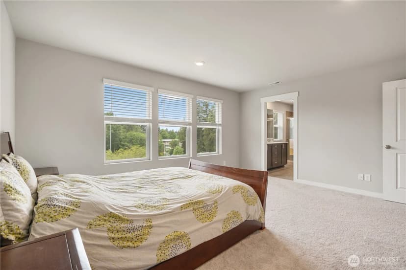 Property photo for 30003 19th Avenue S, Federal Way photo 17