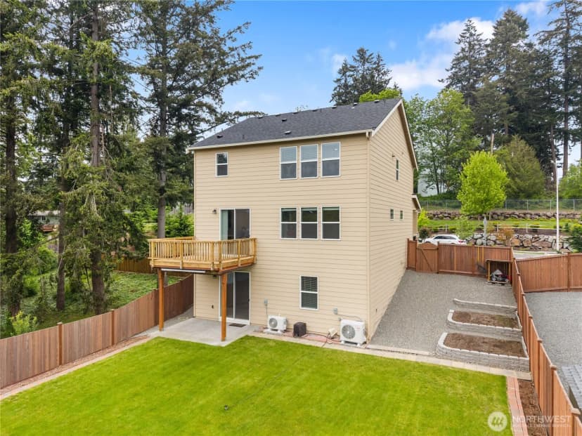 Property photo for 30003 19th Avenue S, Federal Way photo 5