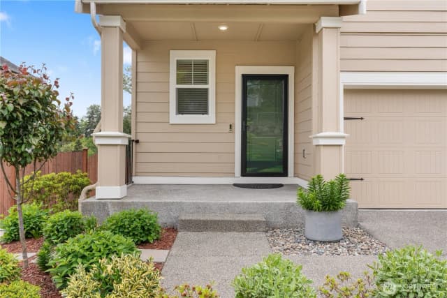 Property photo for 30003 19th Avenue S, Federal Way photo 3