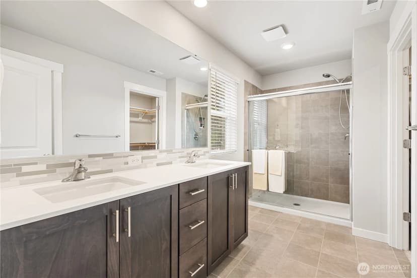 Property photo for 30003 19th Avenue S, Federal Way photo 19