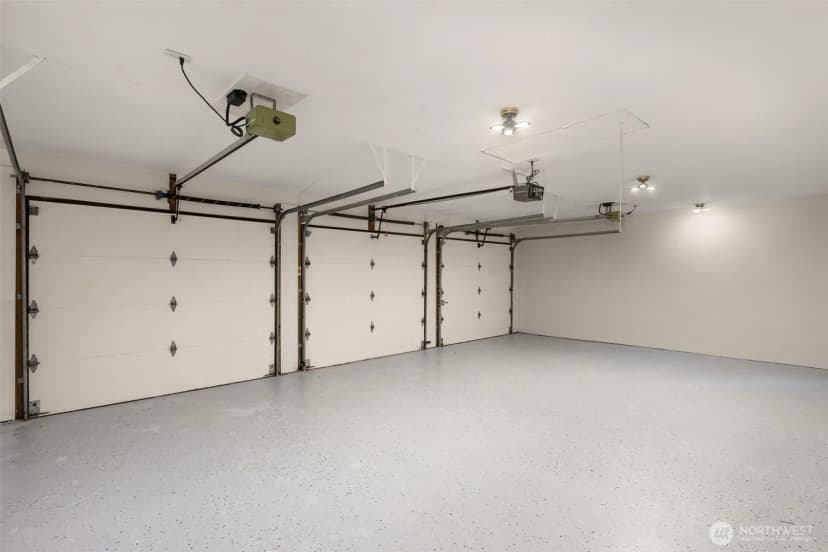 Property photo for 5221 Somerset Drive Se, Bellevue photo 37
