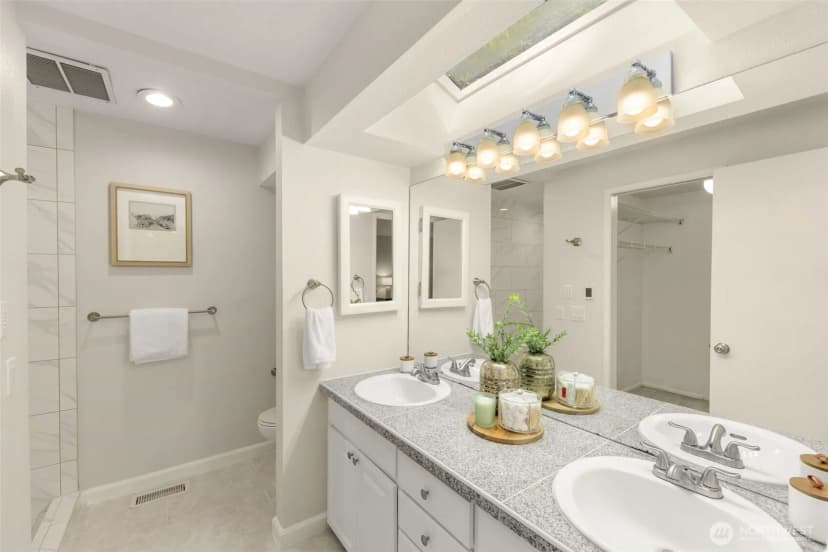 Property photo for 5221 Somerset Drive Se, Bellevue photo 18