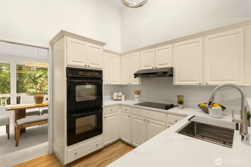Property photo for 5221 Somerset Drive Se, Bellevue photo 15