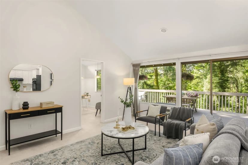 Property photo for 5221 Somerset Drive Se, Bellevue photo 11