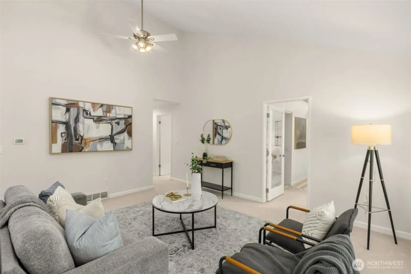 Property photo for 5221 Somerset Drive Se, Bellevue photo 9