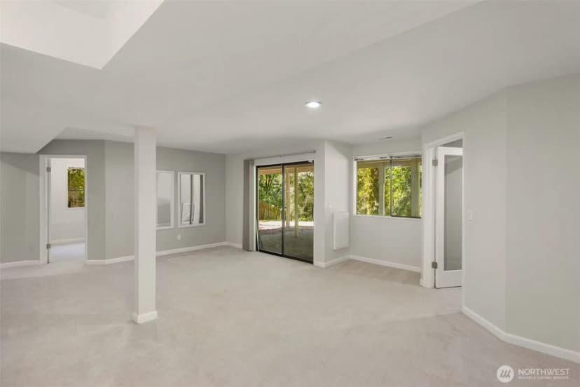 Property photo for 5221 Somerset Drive Se, Bellevue photo 29
