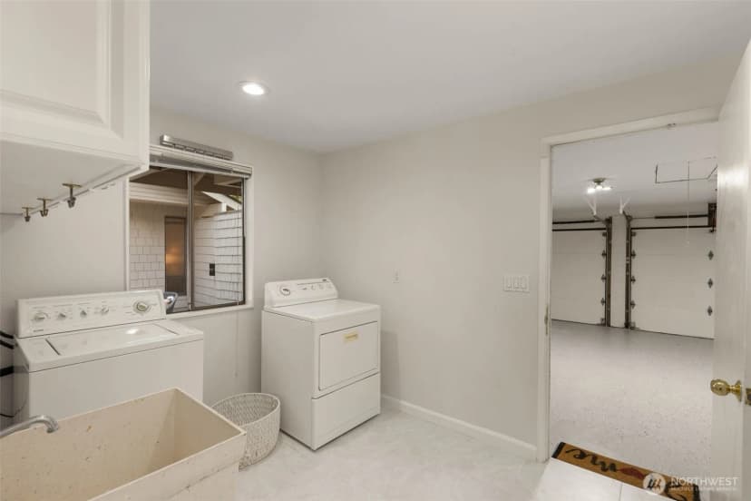 Property photo for 5221 Somerset Drive Se, Bellevue photo 23